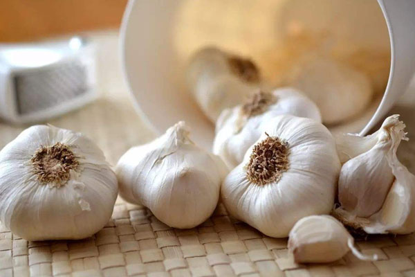 吃大蒜對什么有哪些好處？
